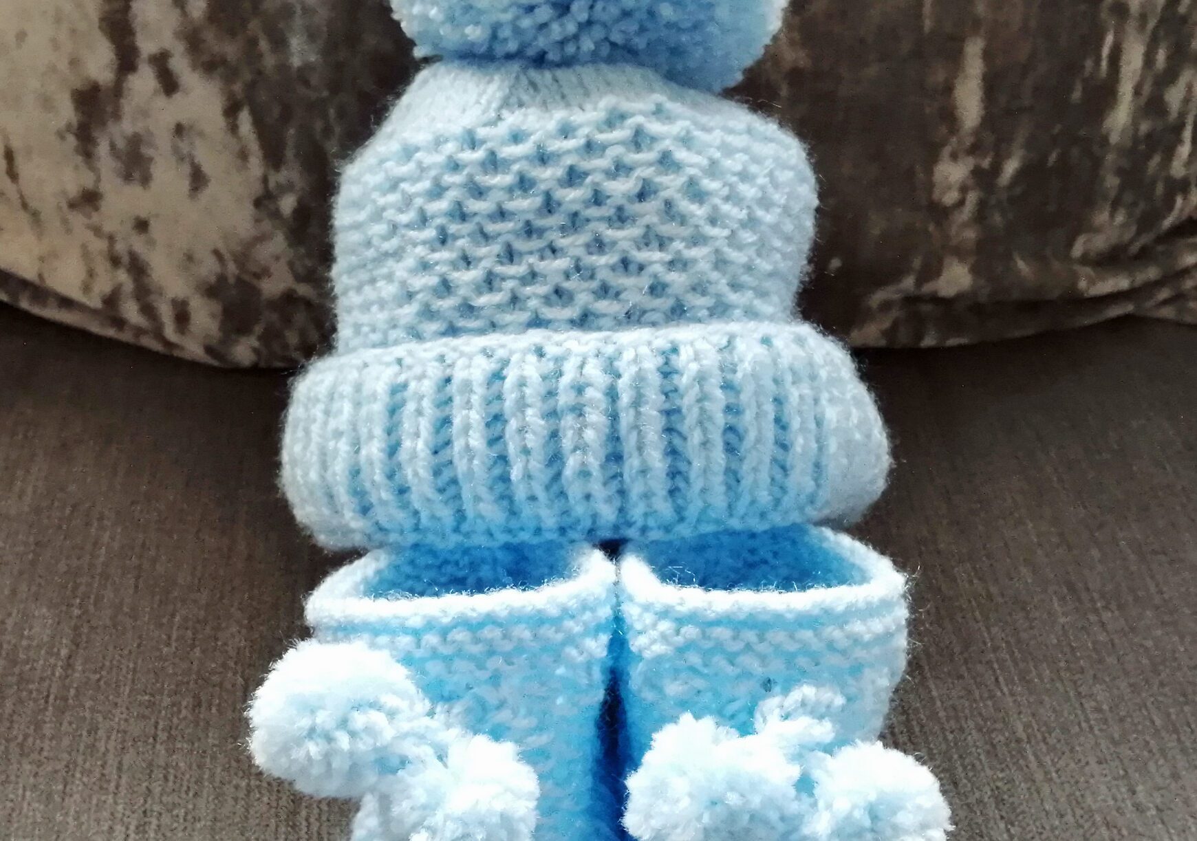 Chinese Wave Hat & Booties