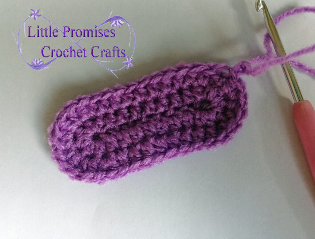 Quick & Easy Baby Booties - Sole Rnd2