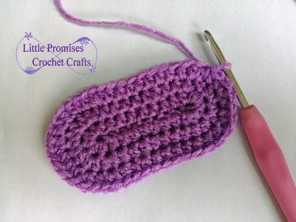 Quick & Easy Baby Booties - Sole Rnd3