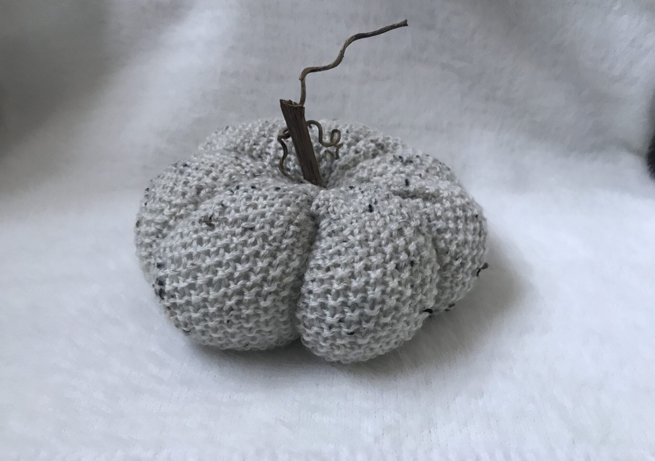 Seed Stitch knitted pumpkin