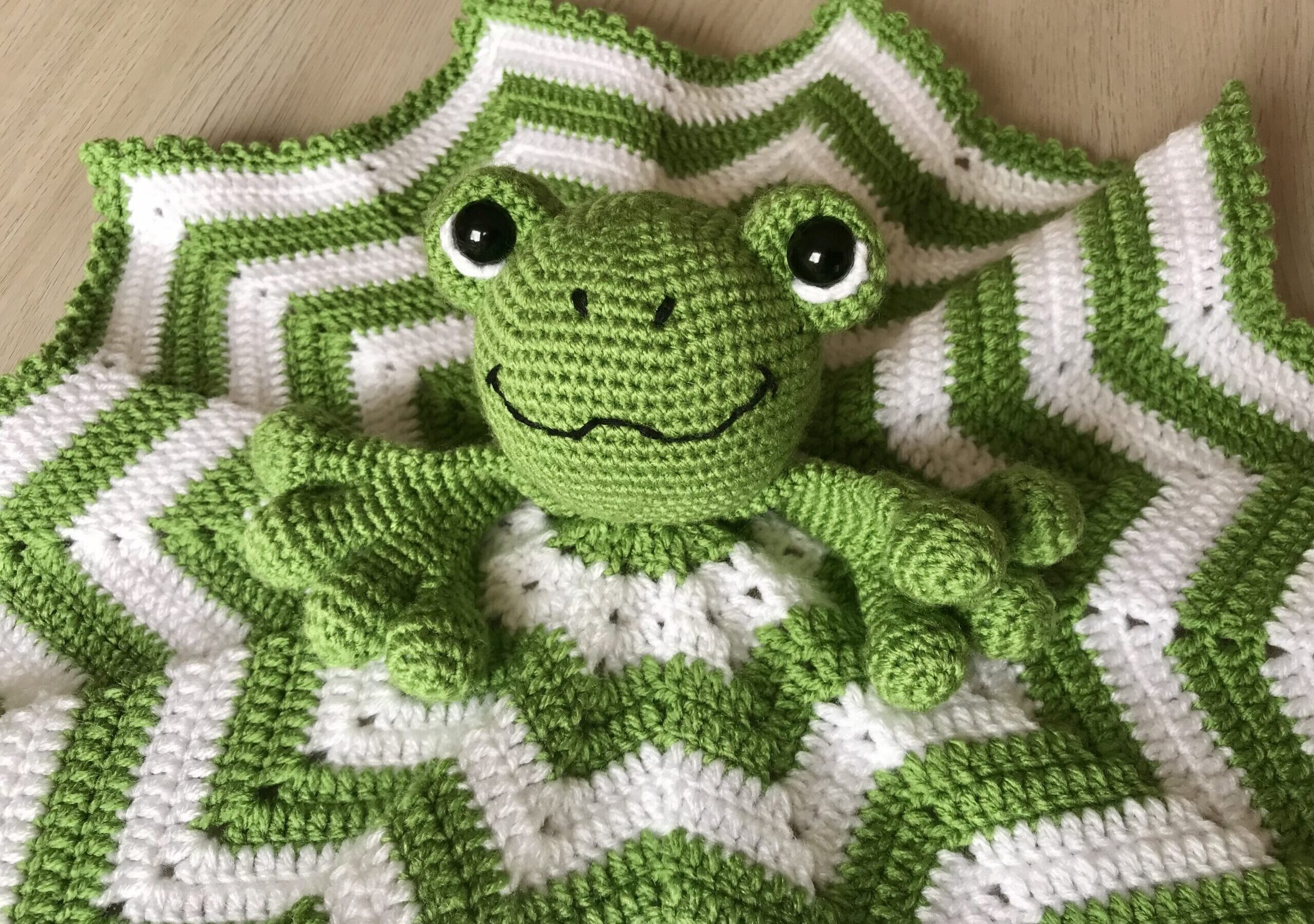 Frog Star Lovey